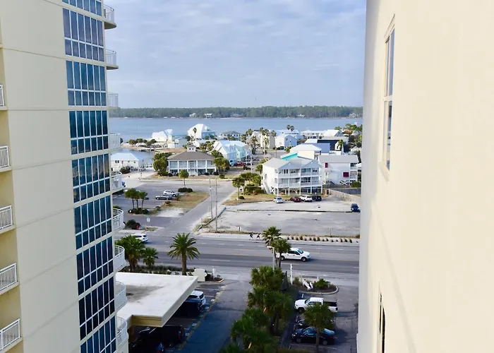Island Royale 906